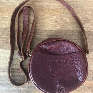 Portland Leather Small Circle Crossbody Purse - Nutmeg Brown